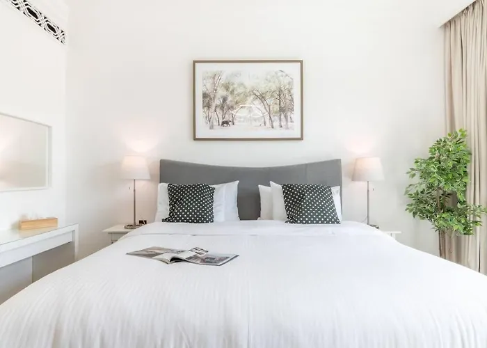 First Class 1Br Tranquil Oasis In Old Town