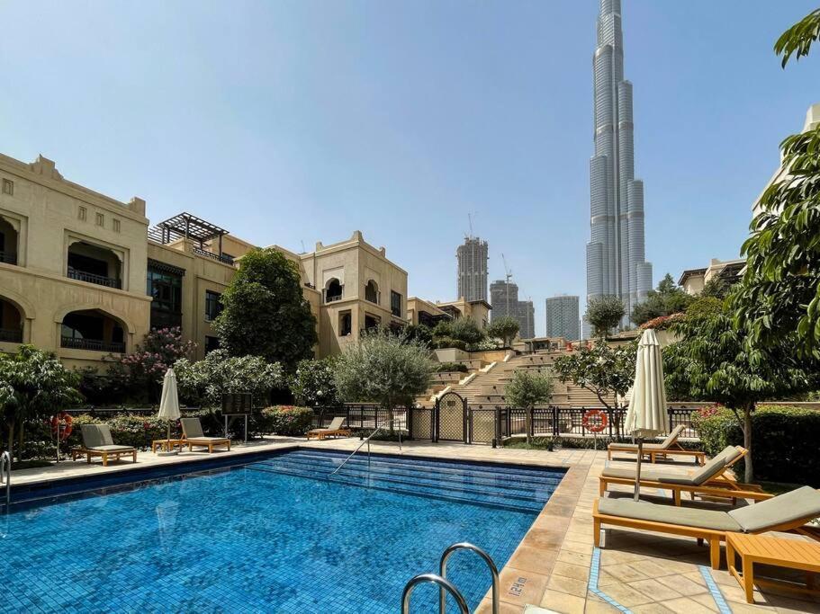Appartement First Class 1br Tranquil Oasis In Old Town Dubaï